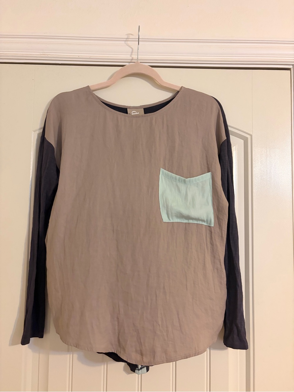 dolan Long Sleeve Colorblock Top with Mint Pocket